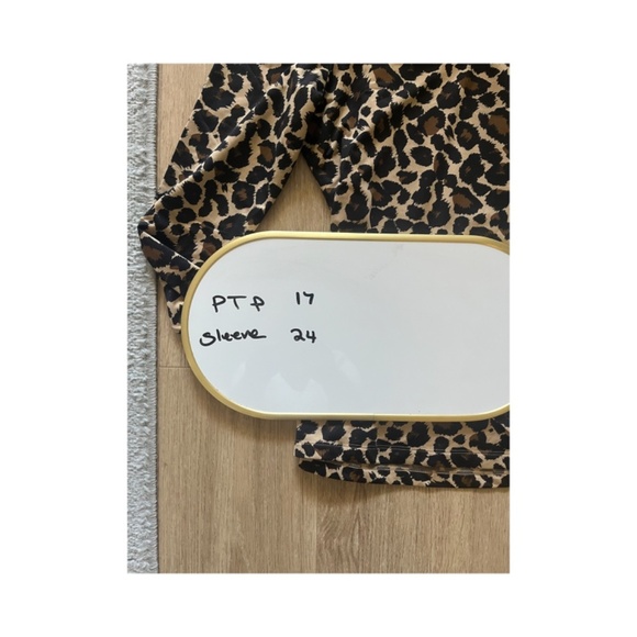 BWT cheetah animal 1/4 zip muck turtleneck athletic workout yoga jacket - Picture 5 of 6